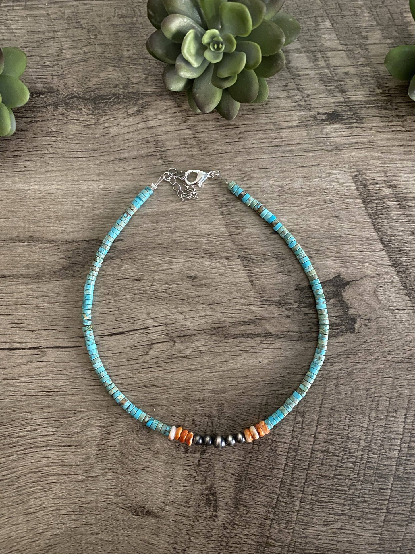 Summer choker - spiny oyster and Navajo pearls - The vibrant