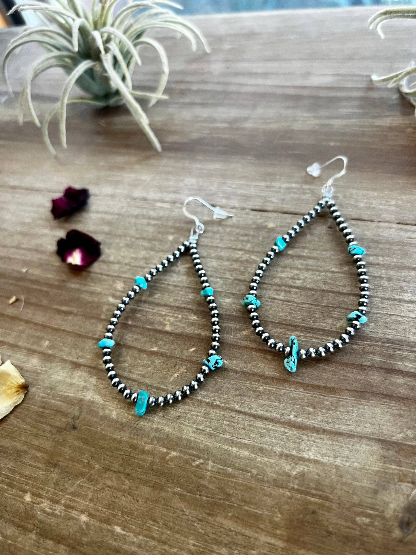 3 mm Navajos earrings teardrop with blue turquoise nuggets