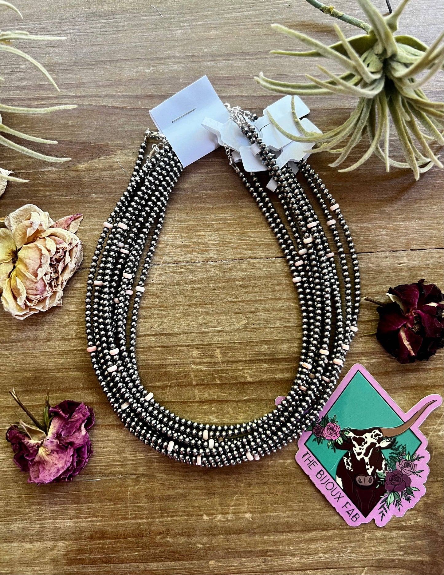 3 mm Navajo pearl choker with pink conch