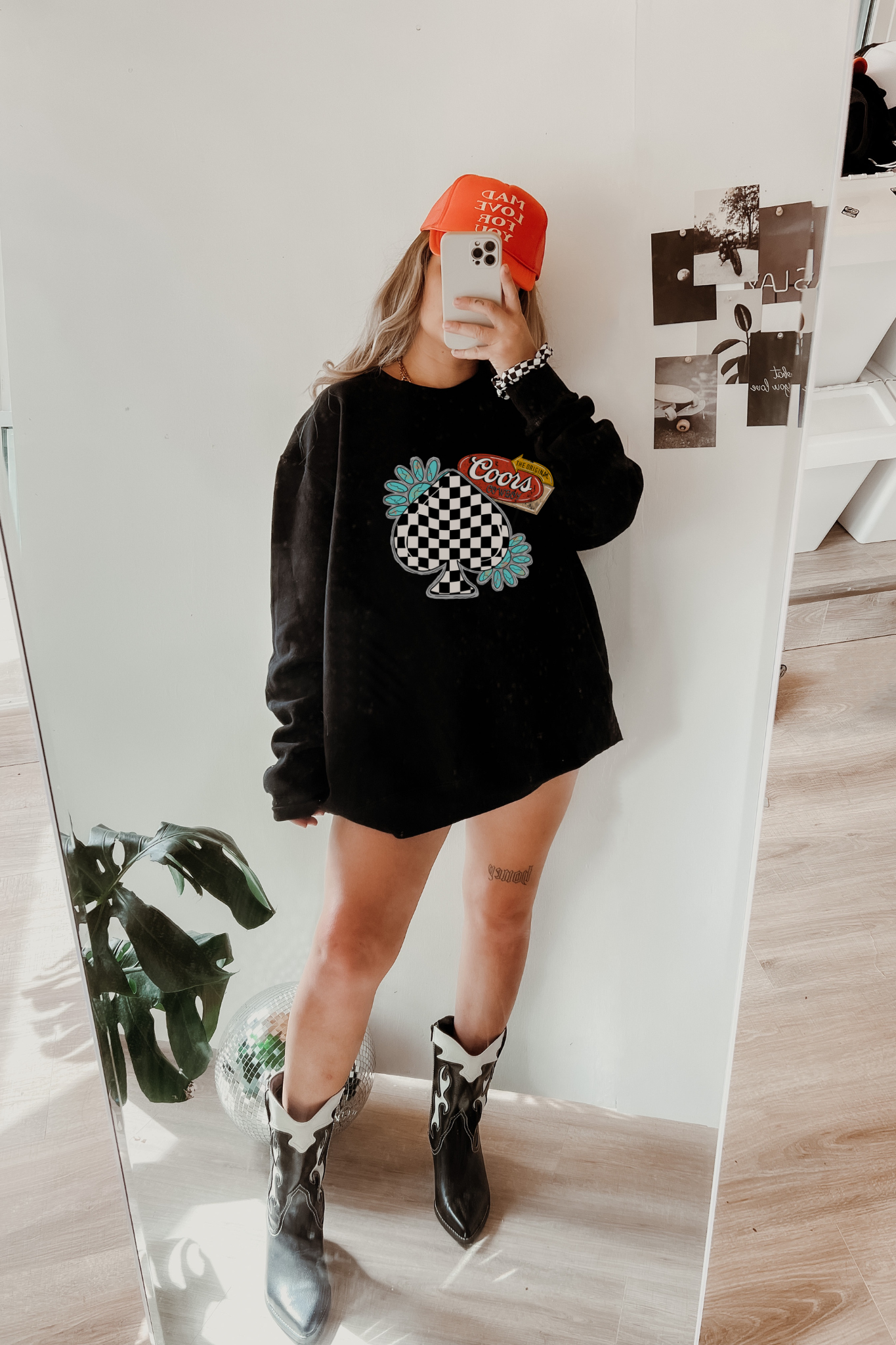 Checkered Spade Vintage Sign Crewneck